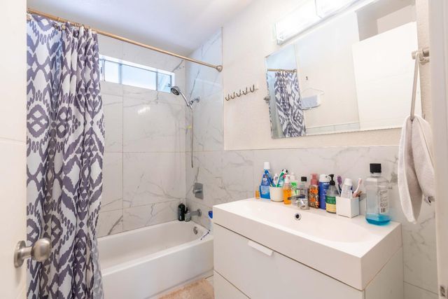 8248 Sunbird Way, Sacramento, CA 95823