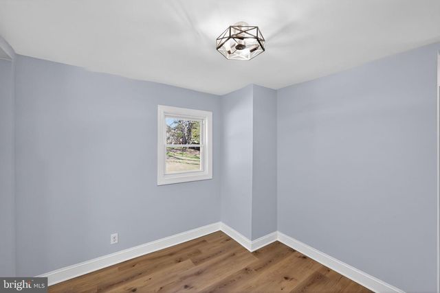 8 HANFORD DR, Harmans, MD 21077