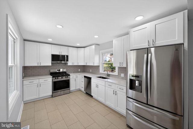 8 HANFORD DR, Harmans, MD 21077