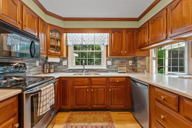 138 Hobbs Rd, Princeton, MA 01541
