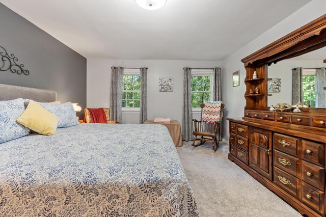 138 Hobbs Rd, Princeton, MA 01541