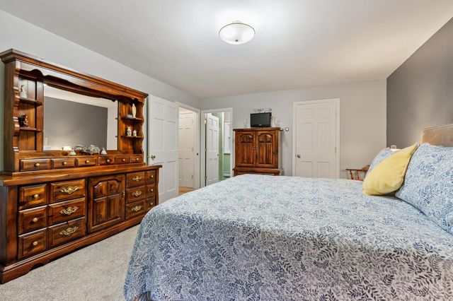 138 Hobbs Rd, Princeton, MA 01541
