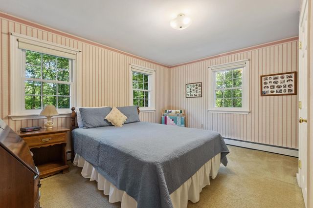 138 Hobbs Rd, Princeton, MA 01541