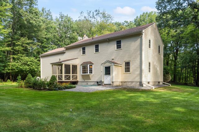 138 Hobbs Rd, Princeton, MA 01541