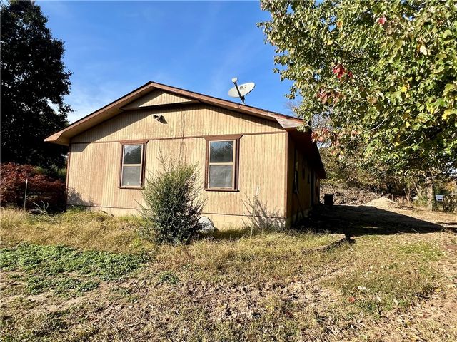 748 Ed Moore Lane, Fayetteville, AR 72704