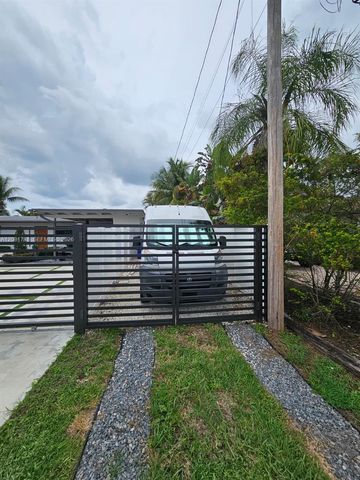 2543 Gulfstream Lane, Fort Lauderdale, FL 33312