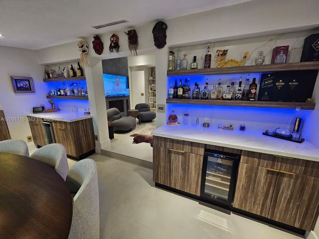 2543 Gulfstream Lane, Fort Lauderdale, FL 33312