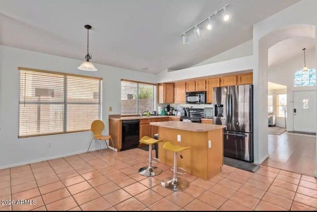 7942 W KIMBERLY Way, Glendale, AZ 85308