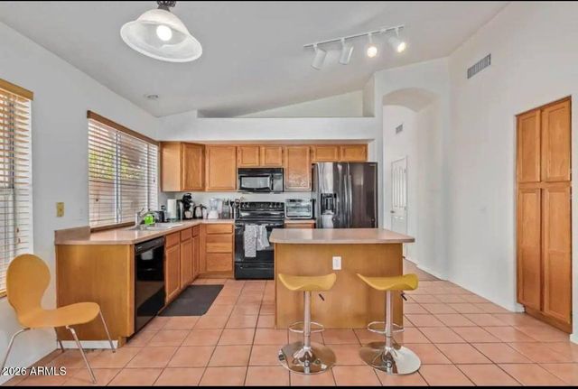 7942 W KIMBERLY Way, Glendale, AZ 85308