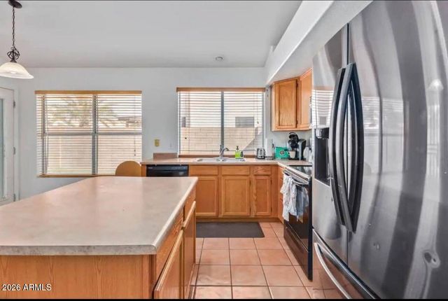 7942 W KIMBERLY Way, Glendale, AZ 85308