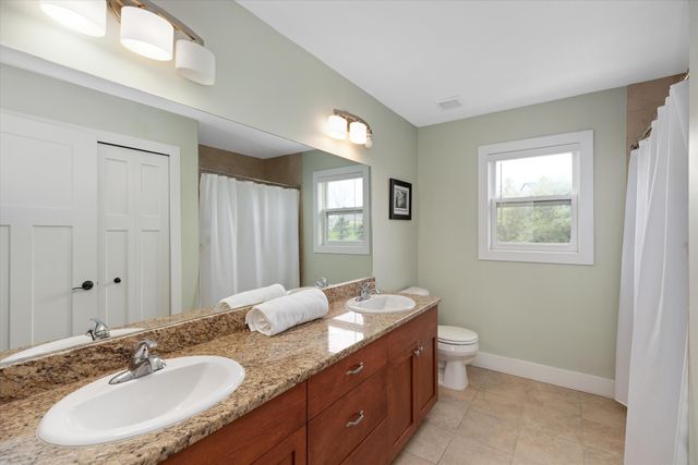4790 Catalina Drive, Oakland Twp, MI 48359