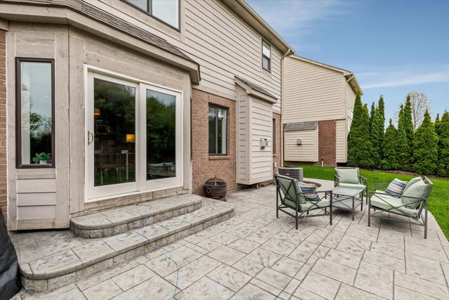 4790 Catalina Drive, Oakland Twp, MI 48359