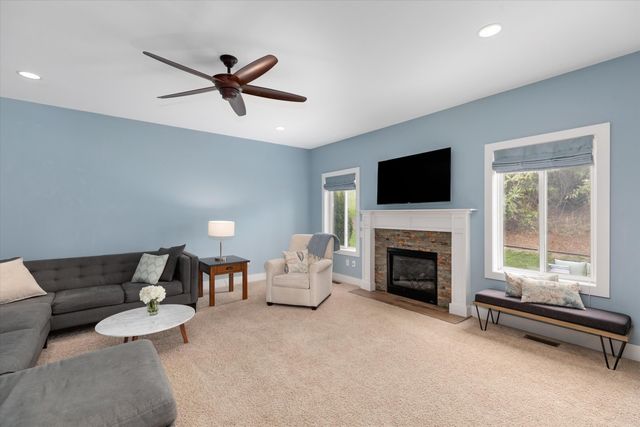 4790 Catalina Drive, Oakland Twp, MI 48359