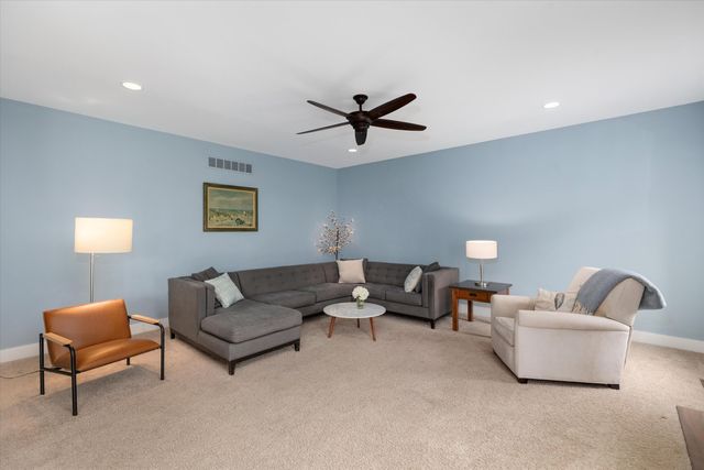 4790 Catalina Drive, Oakland Twp, MI 48359