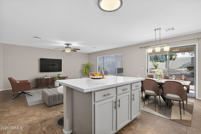 1715 E BRANHAM Lane, Phoenix, AZ 85042