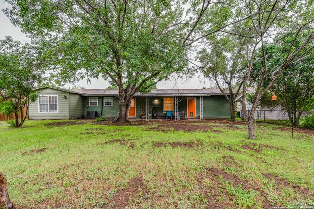 347 Pinewood Ln, San Antonio, TX 78216