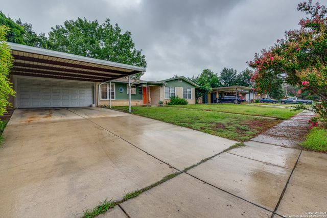 347 Pinewood Ln, San Antonio, TX 78216