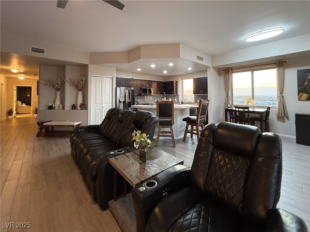 8255 Las Vegas Boulevard 1912, Las Vegas, NV 89123