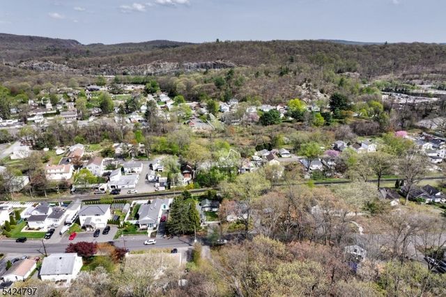 102 Greenwood Ave, Wanaque Boro, NJ 07420