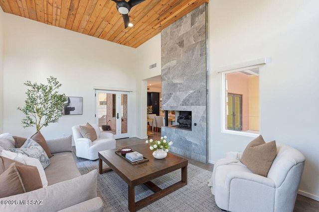 662 S Mordasini Place, Tucson, AZ 85701