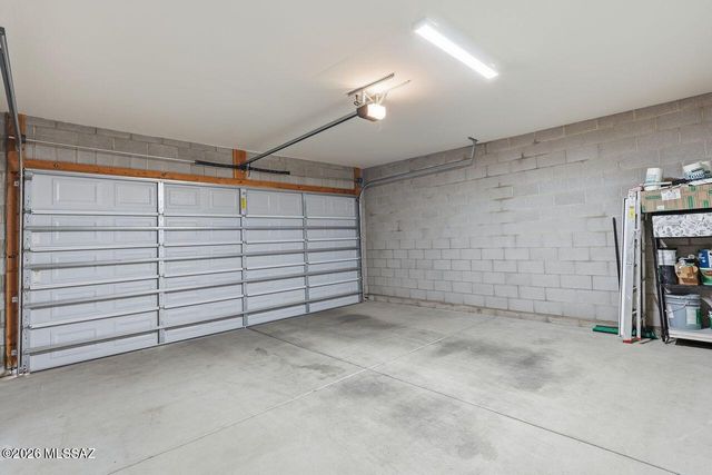 662 S Mordasini Place, Tucson, AZ 85701
