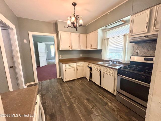 5236 Menge Avenue, Pass Christian, MS 39571