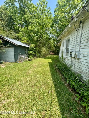5236 Menge Avenue, Pass Christian, MS 39571