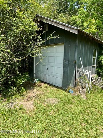 5236 Menge Avenue, Pass Christian, MS 39571