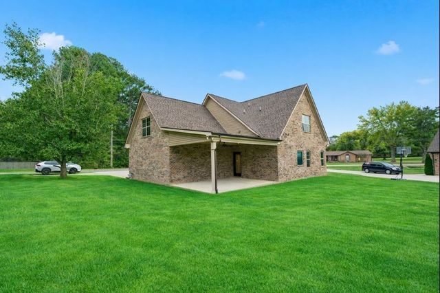 248 Doak Rd, Manchester, TN 37355