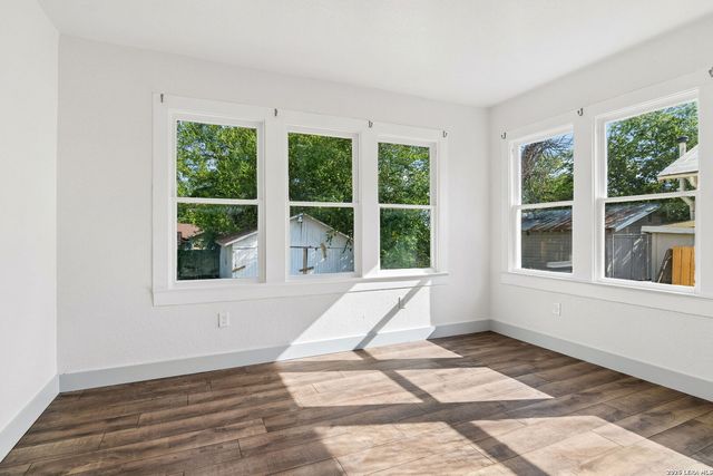 637 Canton, San Antonio, TX 78202