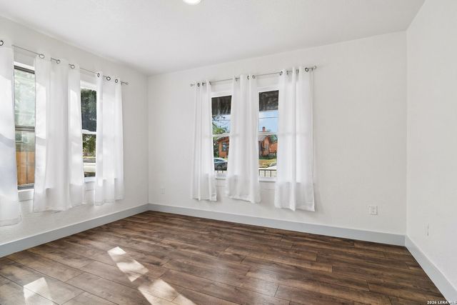 637 Canton, San Antonio, TX 78202