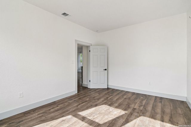637 Canton, San Antonio, TX 78202