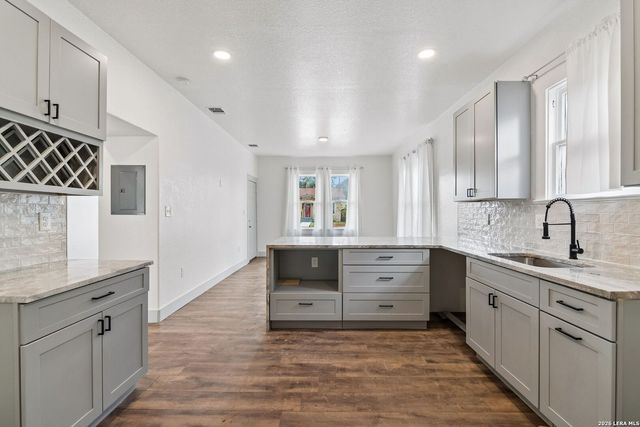 637 Canton, San Antonio, TX 78202