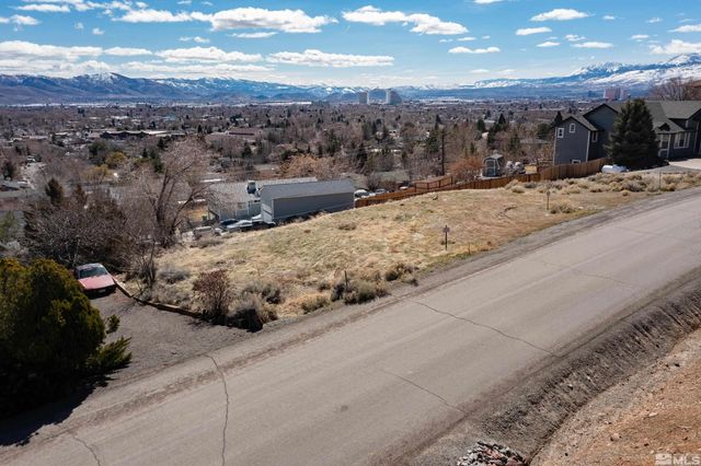 5530 High Rock Way, Sparks, NV 89431