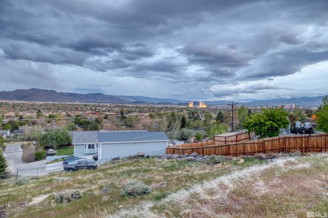 5530 High Rock Way, Sparks, NV 89431