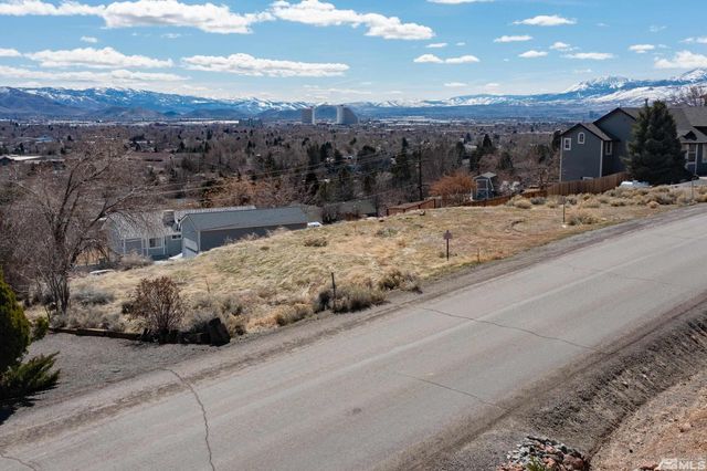 5530 High Rock Way, Sparks, NV 89431