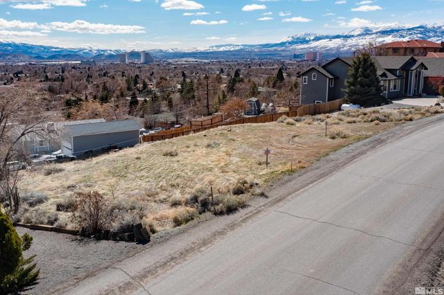 5530 High Rock Way, Sparks, NV 89431