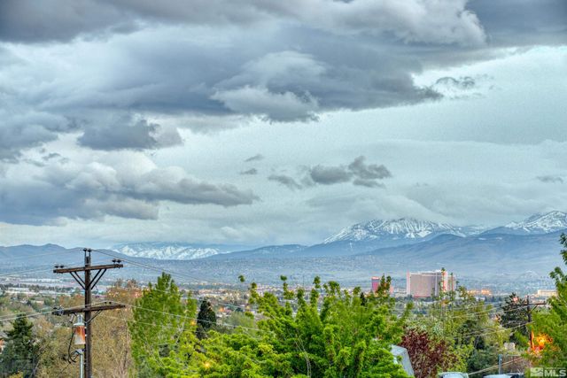 5530 High Rock Way, Sparks, NV 89431