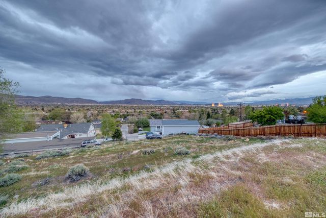 5530 High Rock Way, Sparks, NV 89431