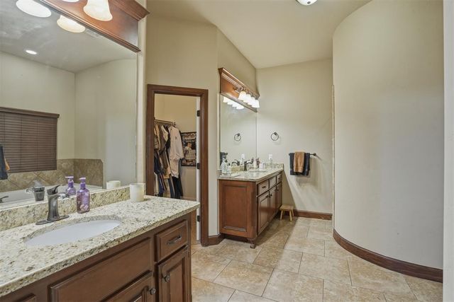 15701 Kyles Court, El Reno, OK 73036