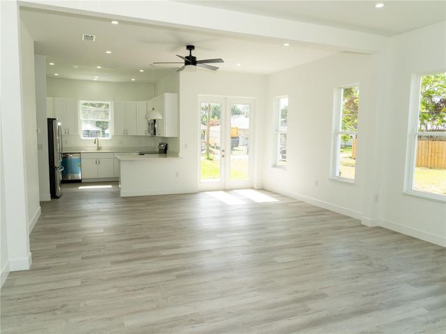 1115 HICKORY, Sanford, FL 32771