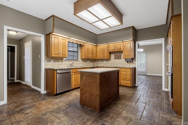 19801 Mallard Cove, Little Rock, AR 72210