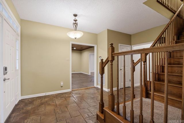 19801 Mallard Cove, Little Rock, AR 72210