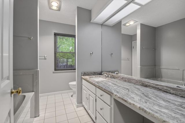 19801 Mallard Cove, Little Rock, AR 72210