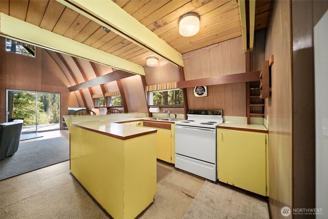 2514 Kinnikinnick Drive, Leavenworth, WA 98826