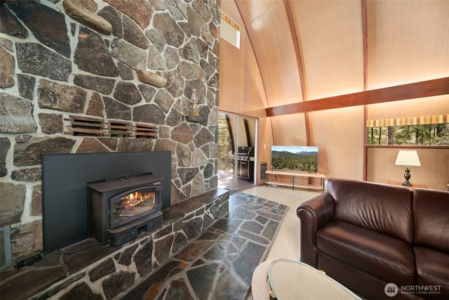 2514 Kinnikinnick Drive, Leavenworth, WA 98826