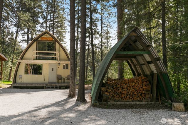 2514 Kinnikinnick Drive, Leavenworth, WA 98826