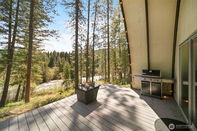 2514 Kinnikinnick Drive, Leavenworth, WA 98826