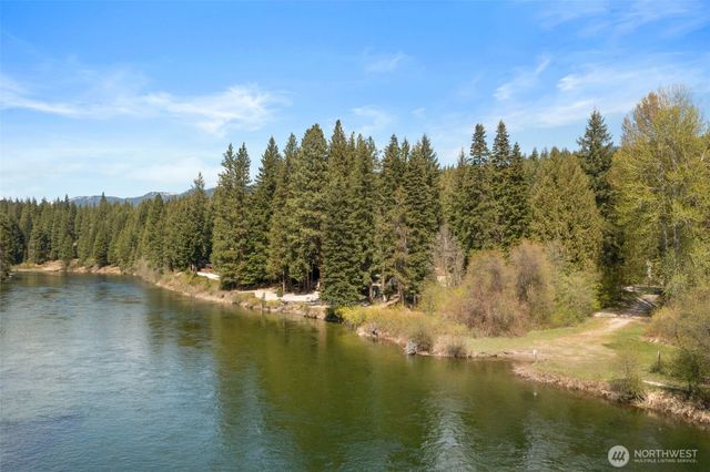 2514 Kinnikinnick Drive, Leavenworth, WA 98826