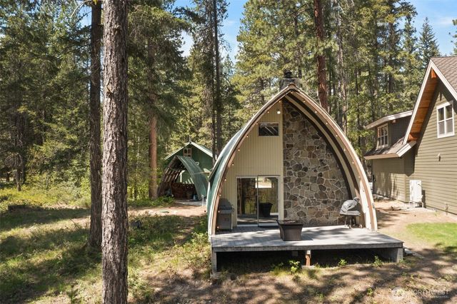 2514 Kinnikinnick Drive, Leavenworth, WA 98826